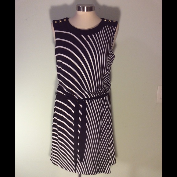 White House Black Market Dresses & Skirts - White House Black Market dress with tie waste.